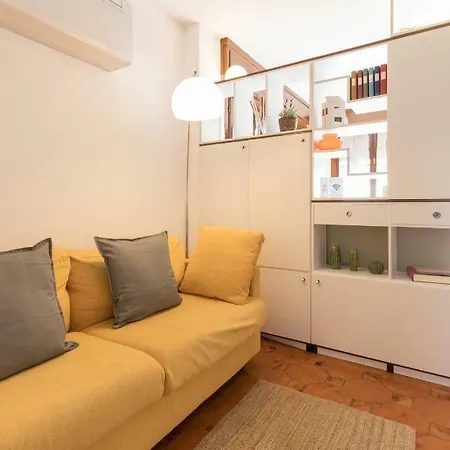 Easywelcome - Casa Saronni Apartment